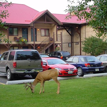 Aspen Village Waterton Park Eksteriør billede